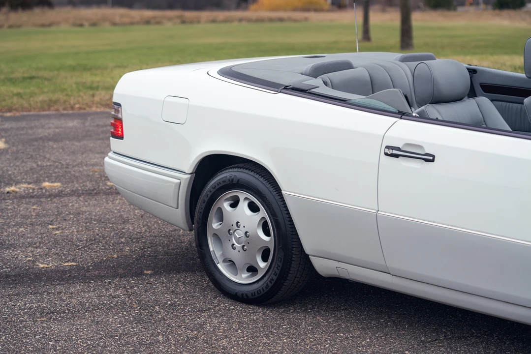 1995 Mercedes-Benz W124 E-Class - Image 29 of 31
