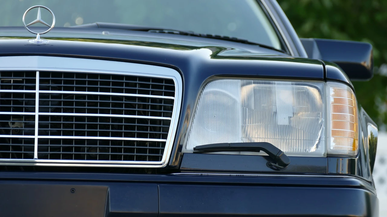 1995 Mercedes-Benz W124 E-Class - Image 28 of 31