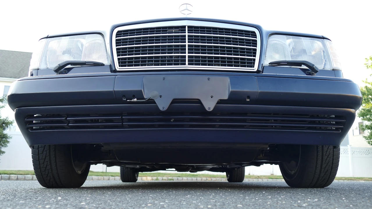 1995 Mercedes-Benz W124 E-Class - Image 23 of 31