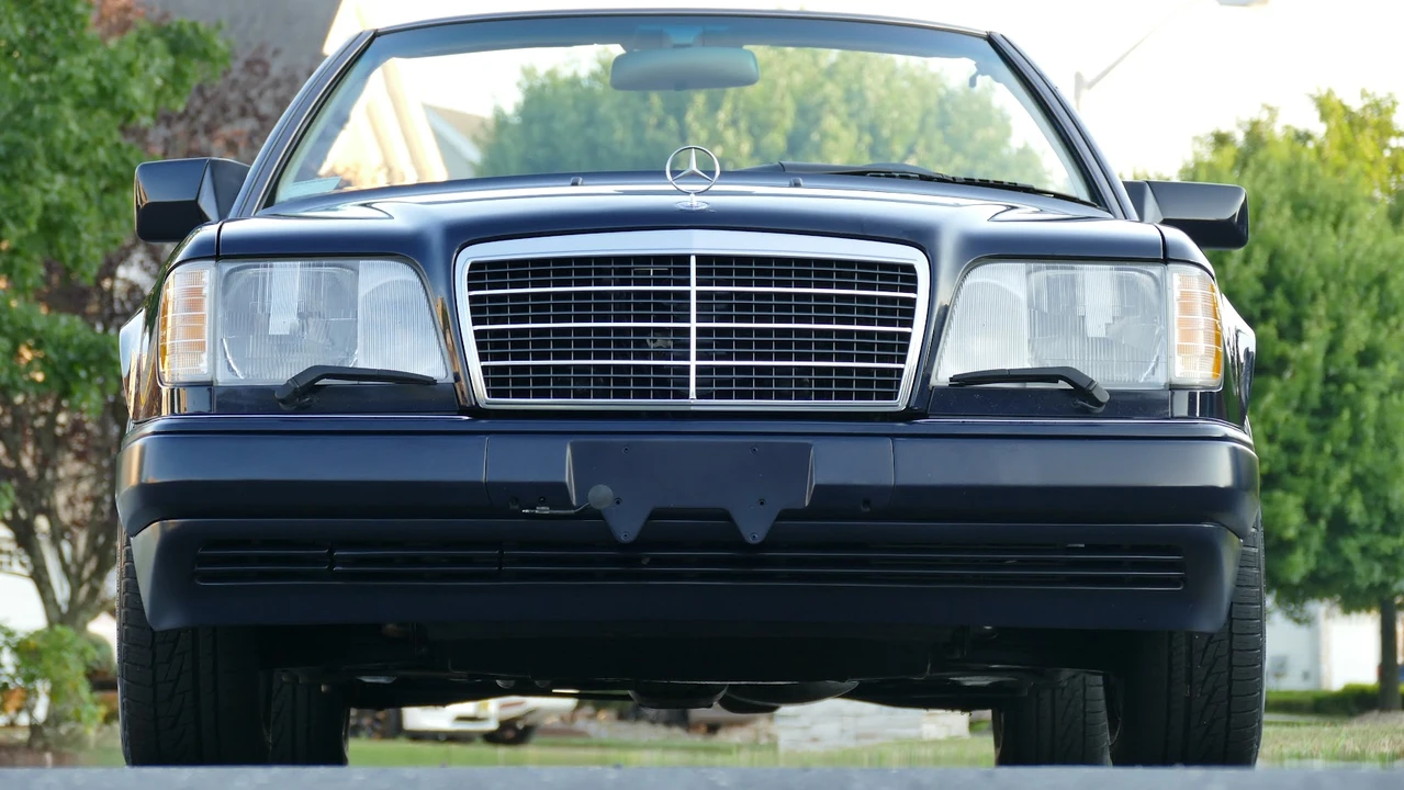 1995 Mercedes-Benz W124 E-Class - Image 24 of 31
