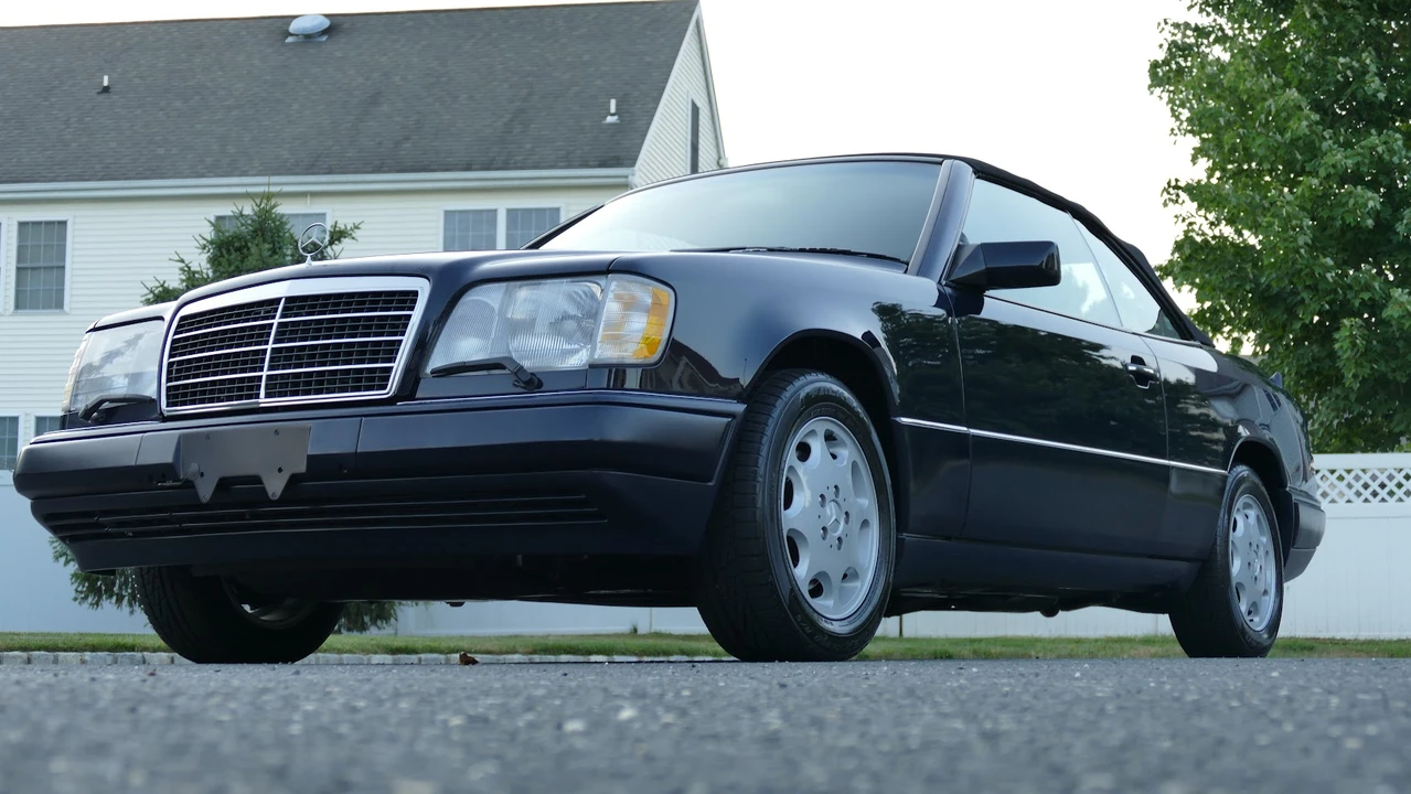 1995 Mercedes-Benz W124 E-Class - Image 2 of 31