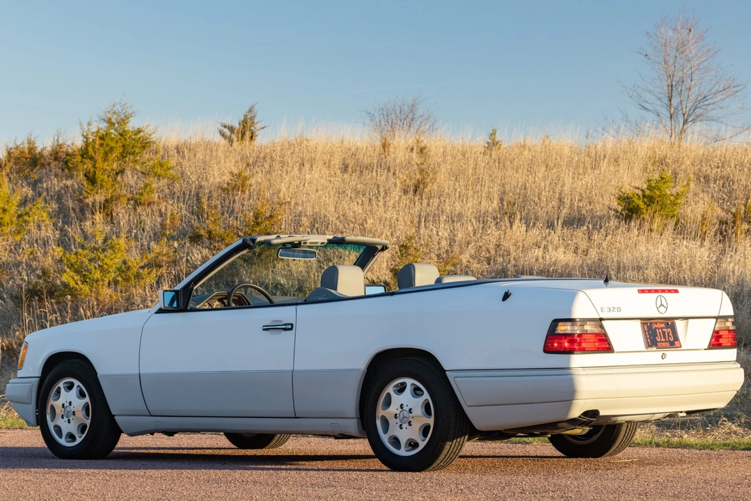 1995 Mercedes-Benz W124 E-Class - Image 8 of 31