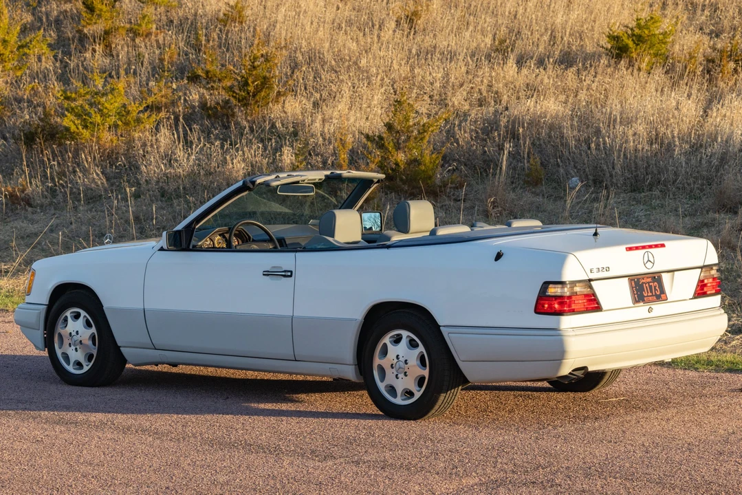 1995 Mercedes-Benz W124 E-Class - Image 9 of 31