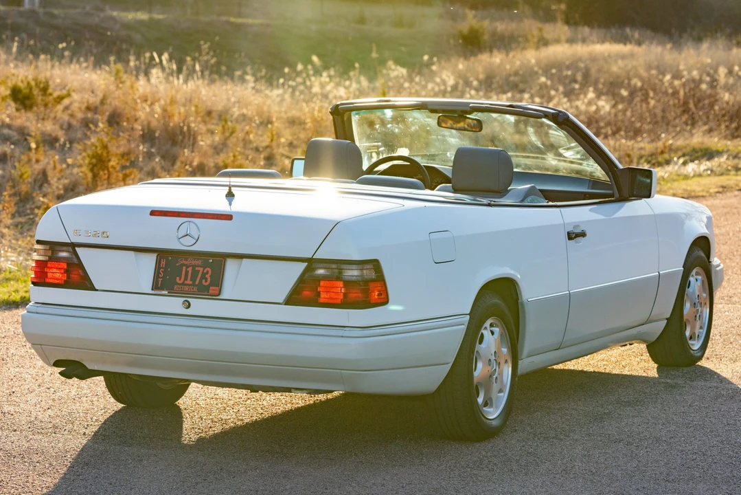1995 Mercedes-Benz W124 E-Class - Image 14 of 31