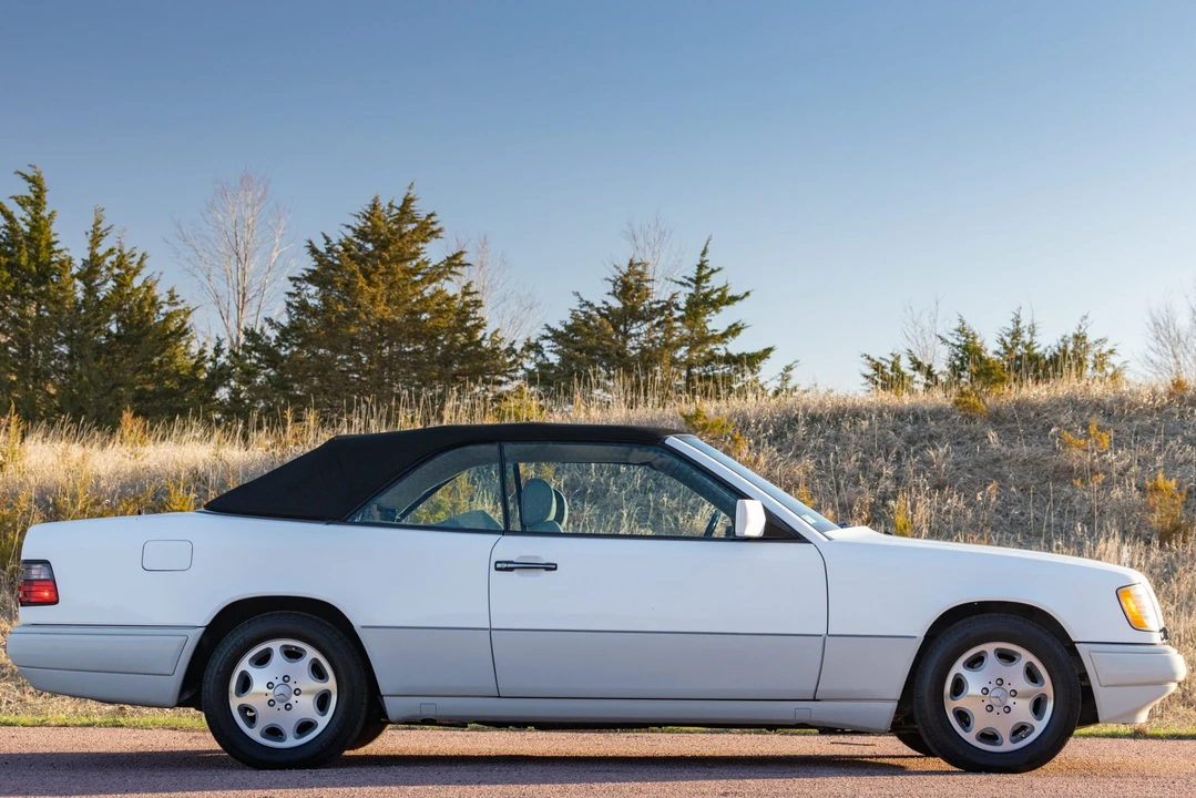 1995 Mercedes-Benz W124 E-Class - Image 18 of 31