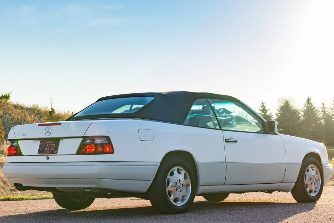 1995 Mercedes-Benz W124 E-Class - Image 17 of 31