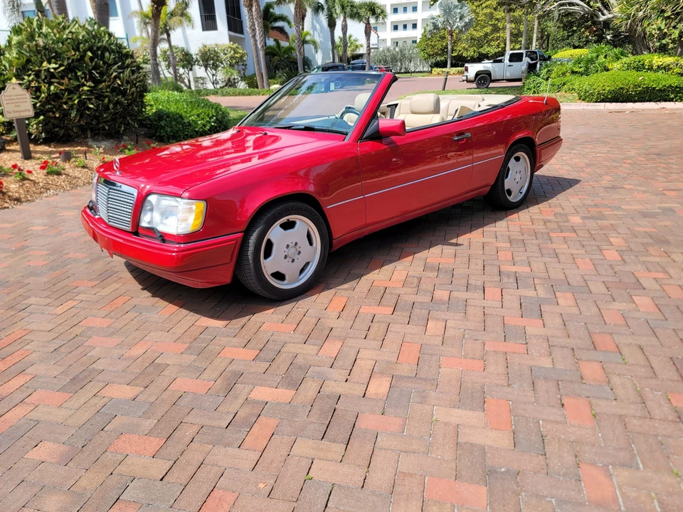 1995 Mercedes-Benz W124 E-Class - Image 2 of 31
