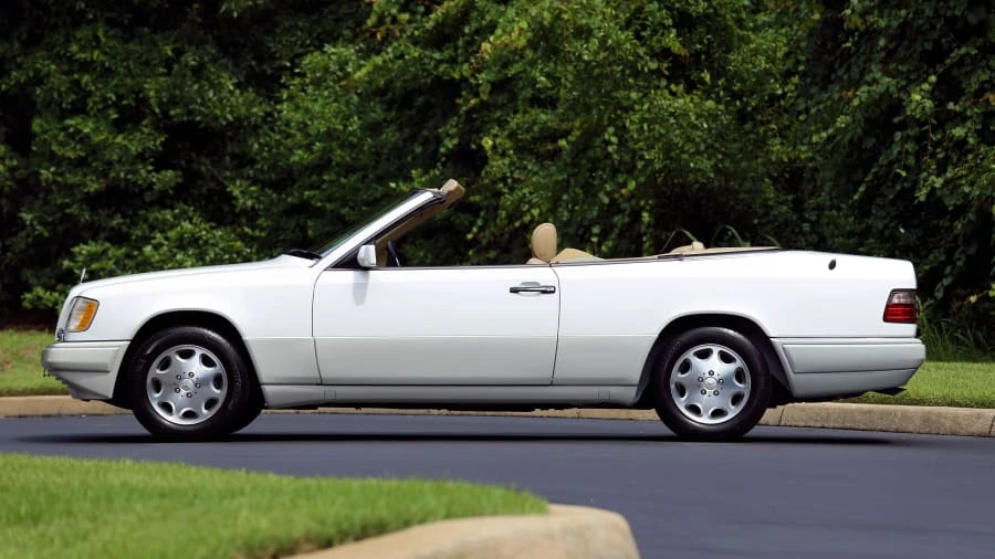 1995 Mercedes-Benz W124 E-Class - Image 2 of 11