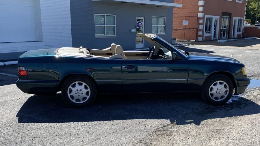 1995 Mercedes-Benz W124 E-Class - Image 11 of 12