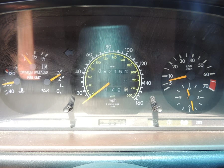 1995 Mercedes-Benz W124 E-Class - Image 5 of 12
