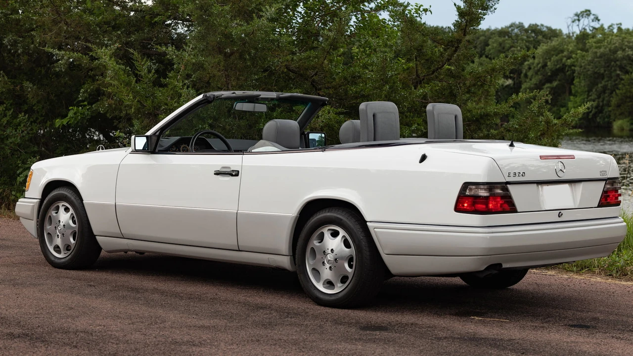 1995 Mercedes-Benz W124 E-Class - Image 3 of 20
