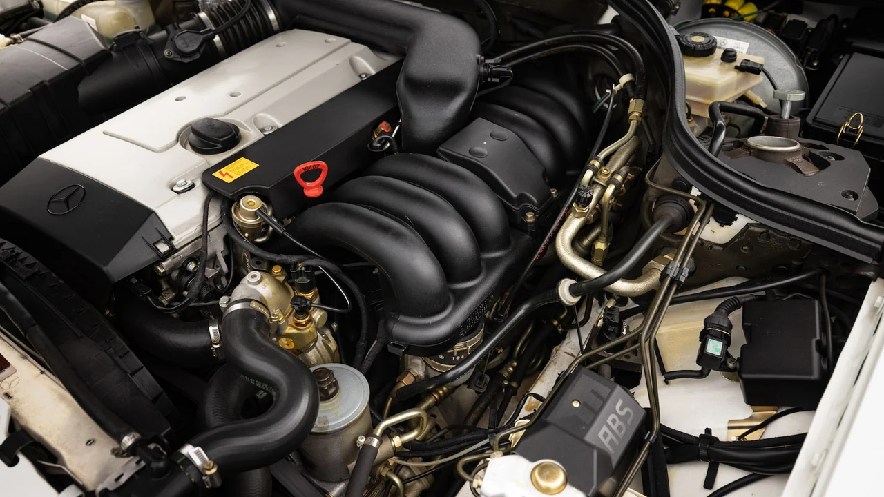 1995 Mercedes-Benz W124 E-Class - Image 7 of 20