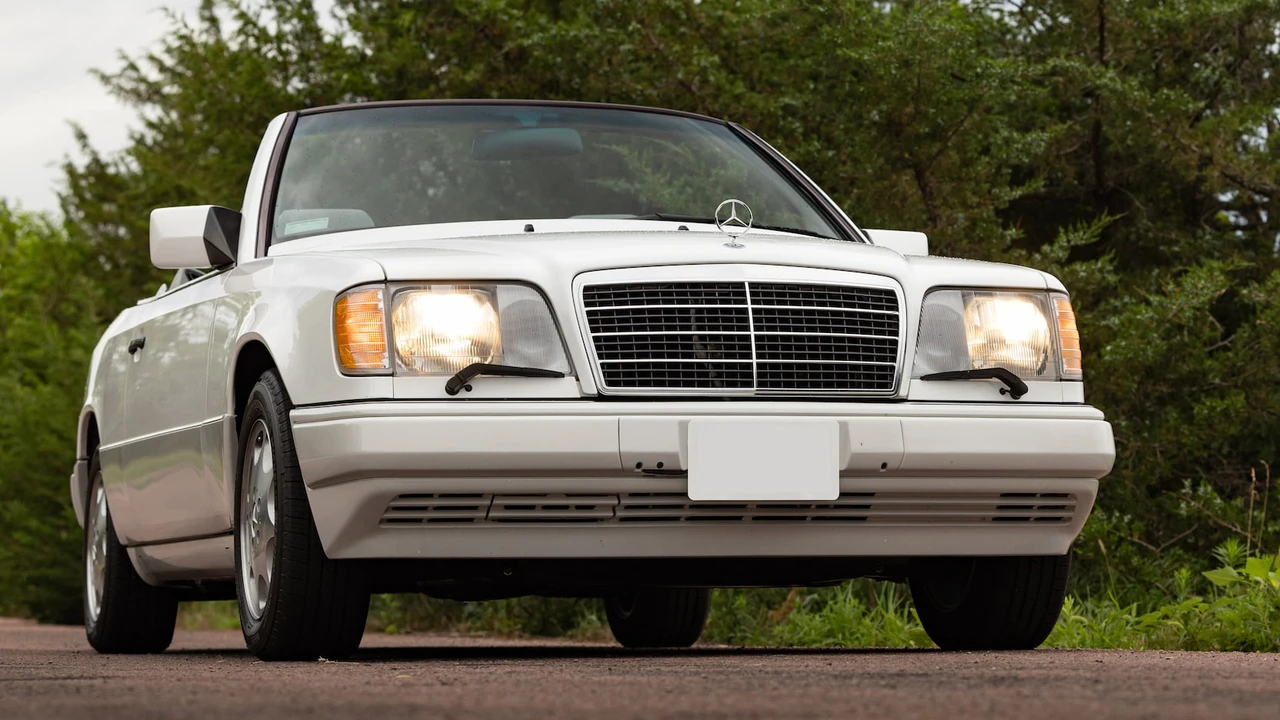1995 Mercedes-Benz W124 E-Class - Image 17 of 20