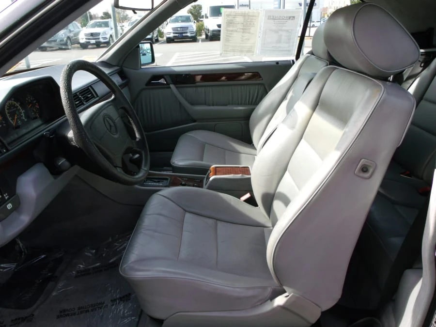 1995 Mercedes-Benz W124 E-Class - Image 3 of 7