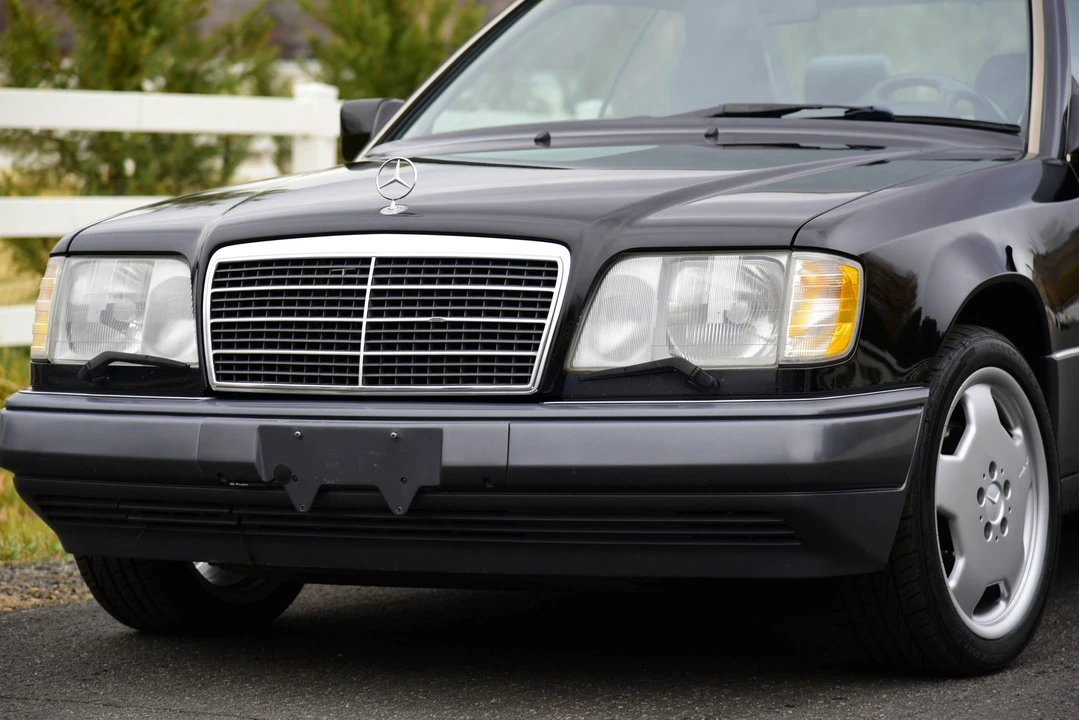 1995 Mercedes-Benz W124 E-Class - Image 8 of 31