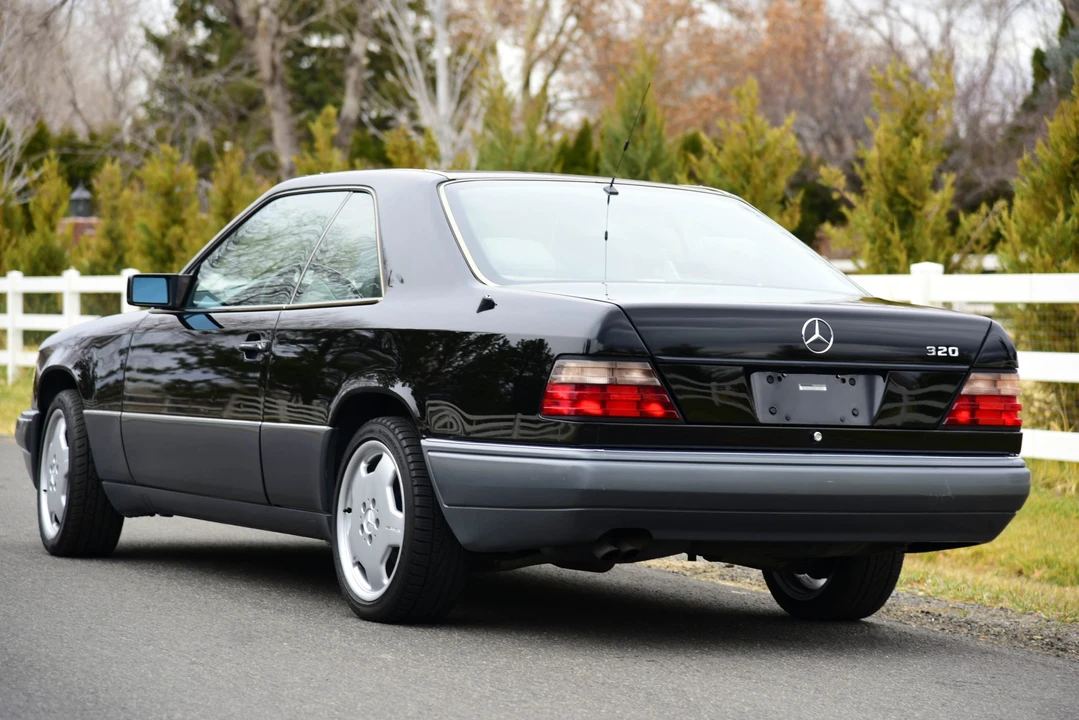 1995 Mercedes-Benz W124 E-Class - Image 3 of 31