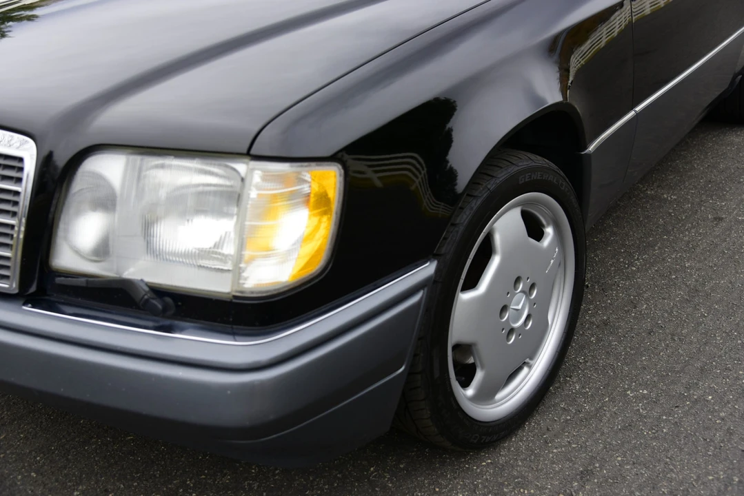 1995 Mercedes-Benz W124 E-Class - Image 11 of 31
