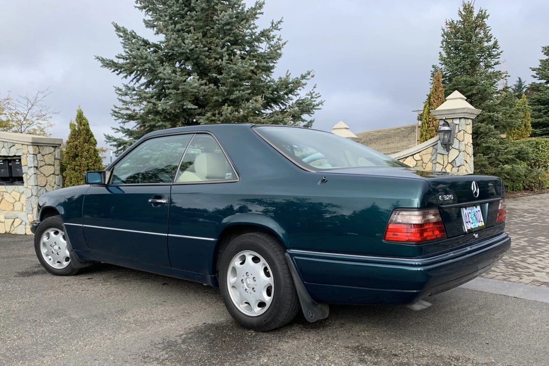 1995 Mercedes-Benz W124 E-Class - Image 4 of 31