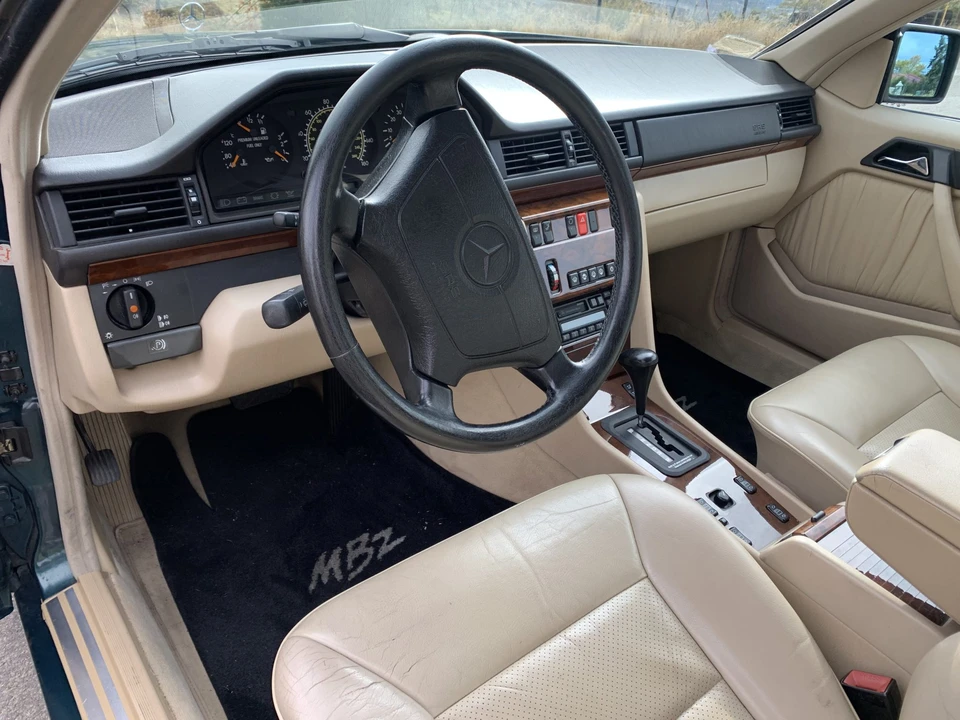 1995 Mercedes-Benz W124 E-Class - Image 24 of 31