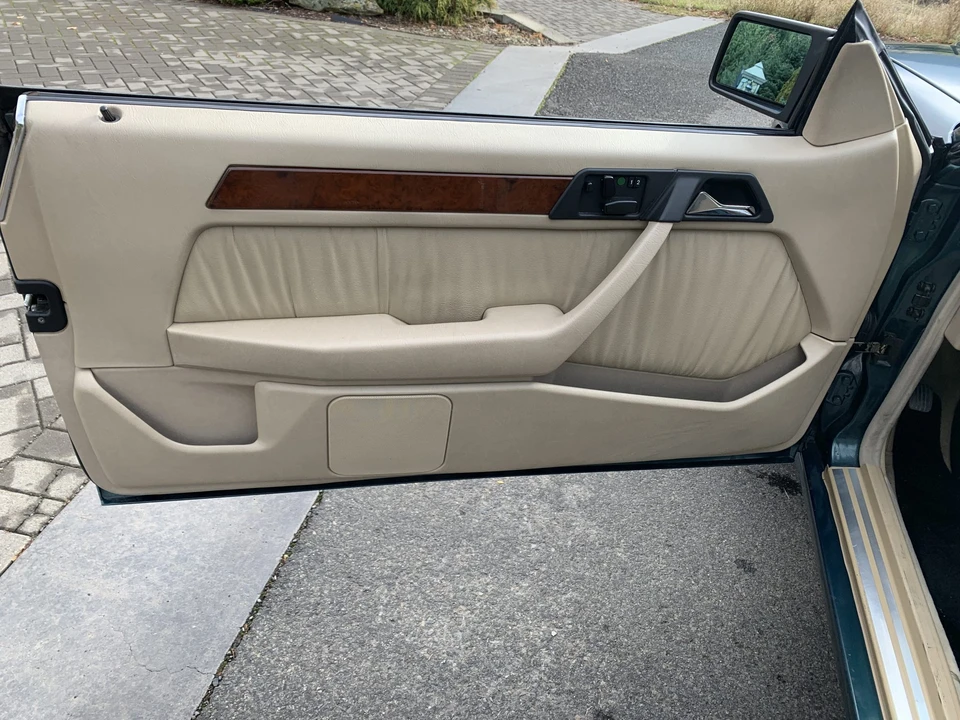 1995 Mercedes-Benz W124 E-Class - Image 26 of 31