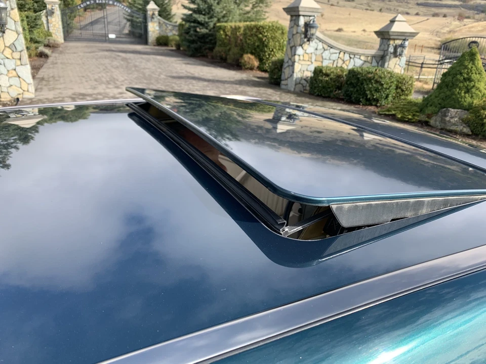 1995 Mercedes-Benz W124 E-Class - Image 17 of 31