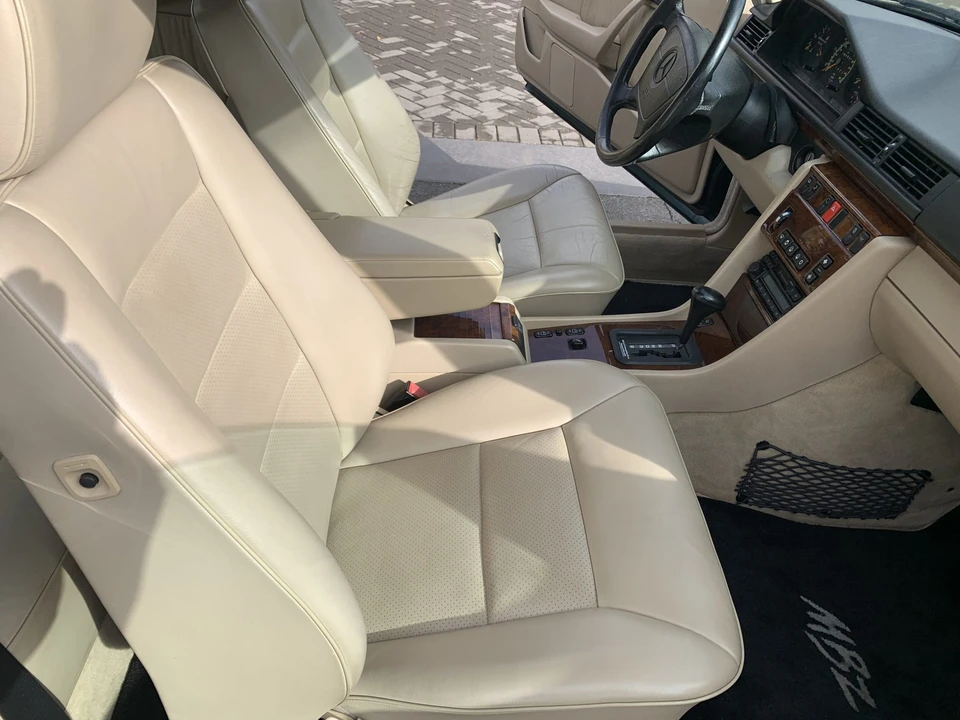 1995 Mercedes-Benz W124 E-Class - Image 29 of 31