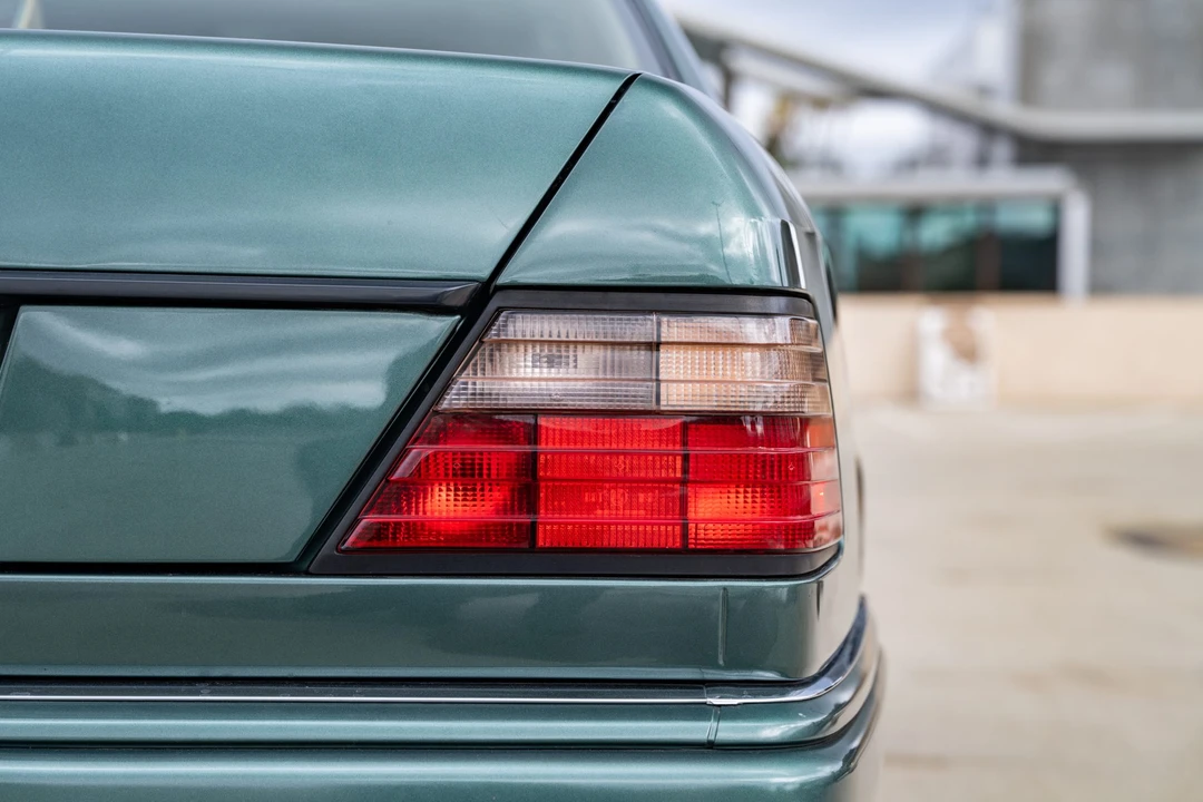 1995 Mercedes-Benz W124 E-Class - Image 20 of 31