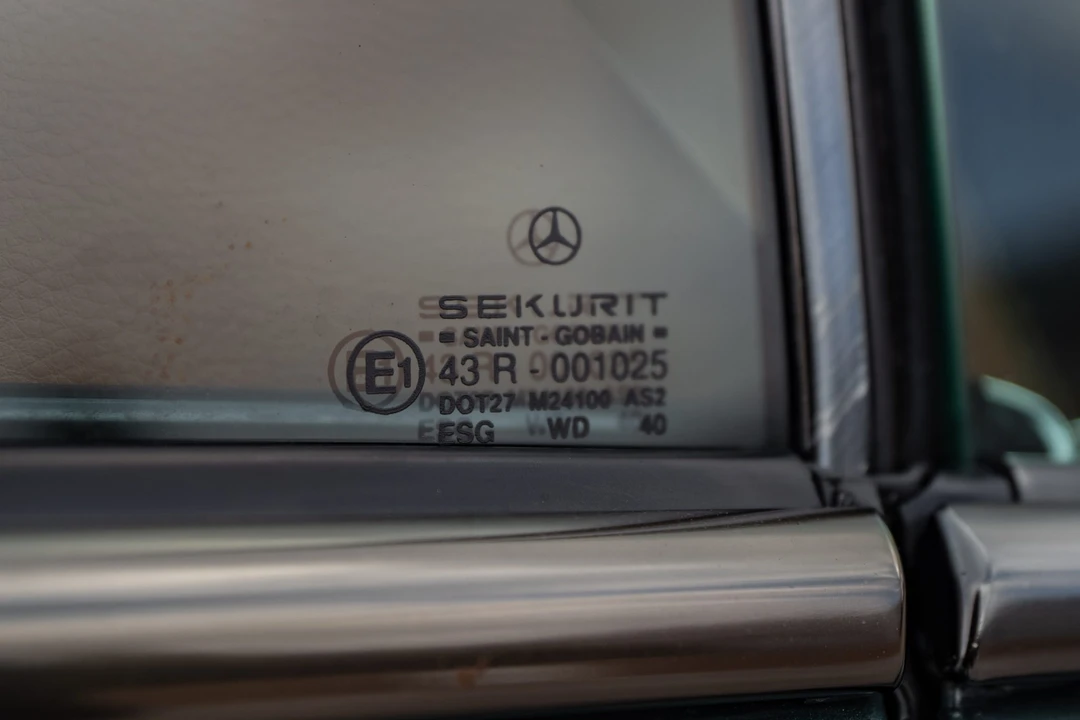 1995 Mercedes-Benz W124 E-Class - Image 27 of 31