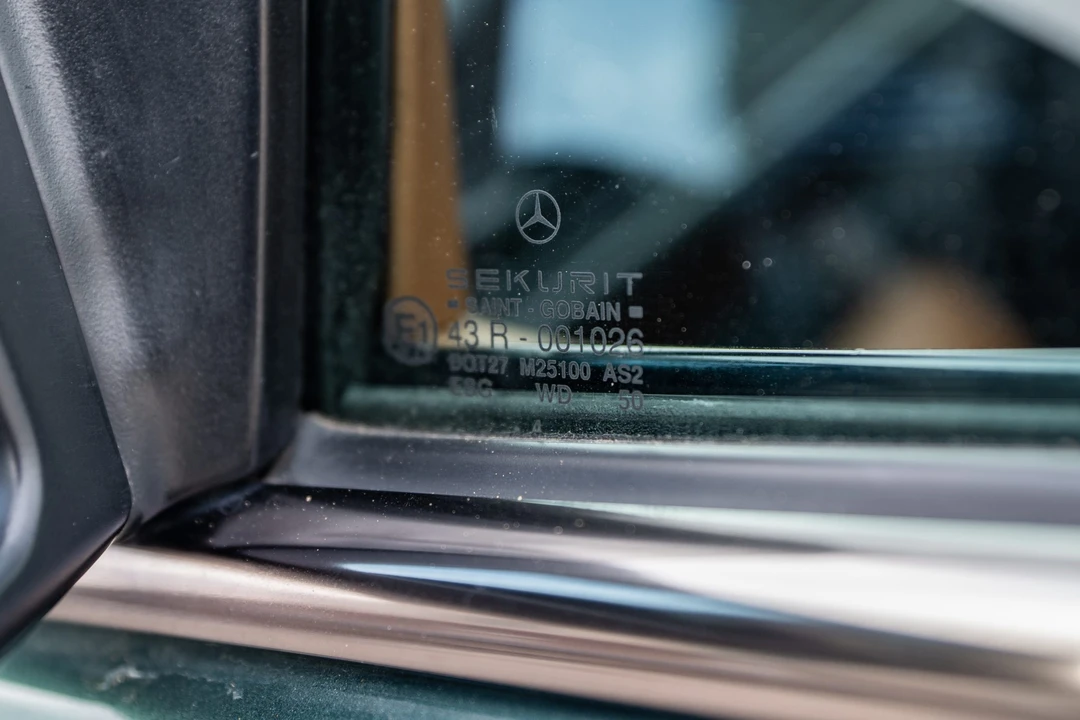1995 Mercedes-Benz W124 E-Class - Image 24 of 31