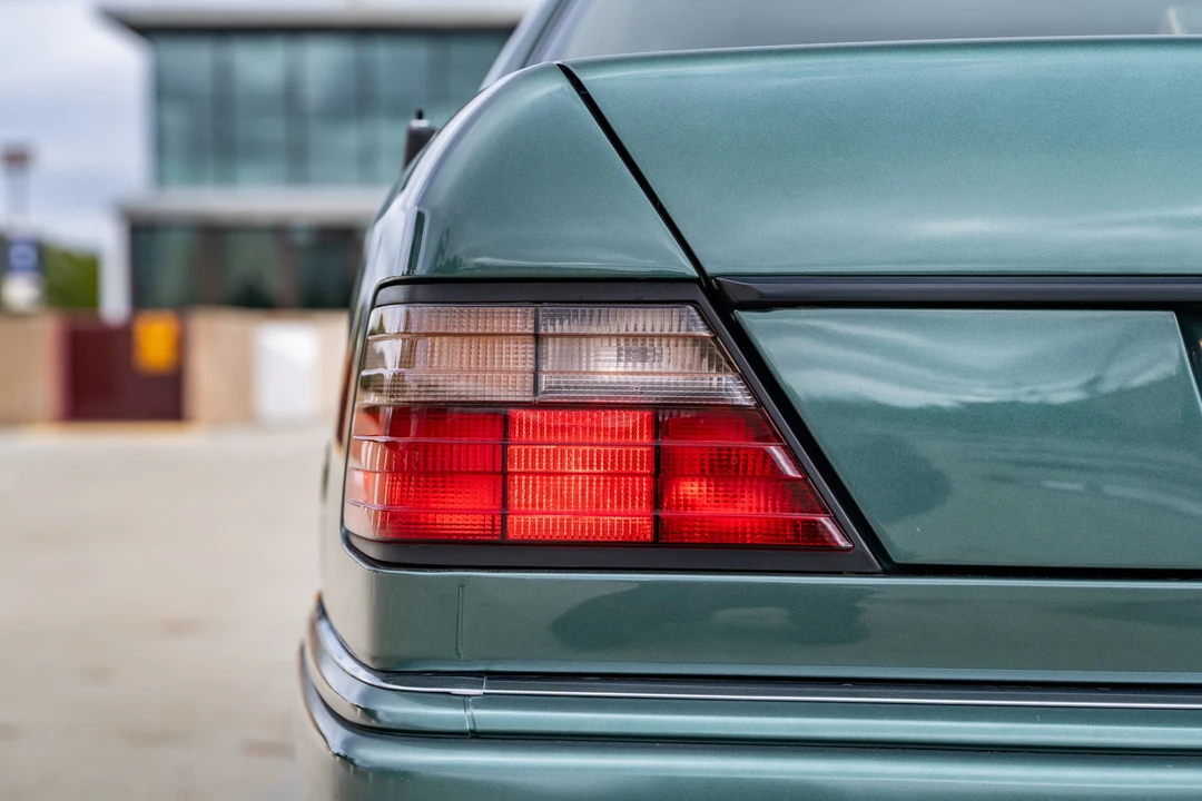 1995 Mercedes-Benz W124 E-Class - Image 19 of 31