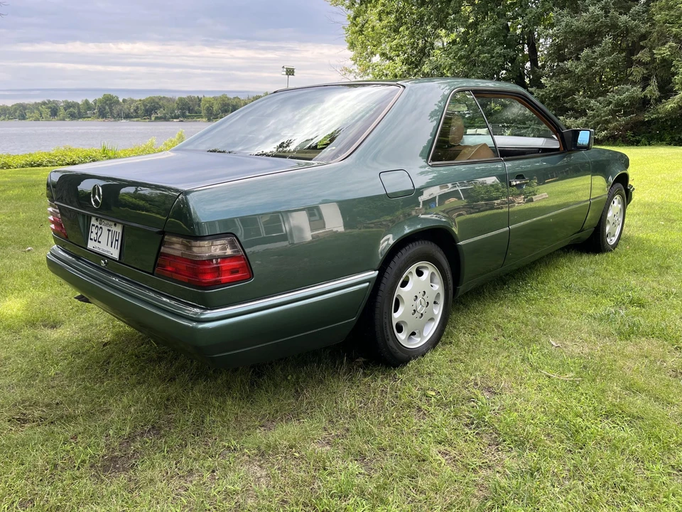 1995 Mercedes-Benz W124 E-Class - Image 4 of 31