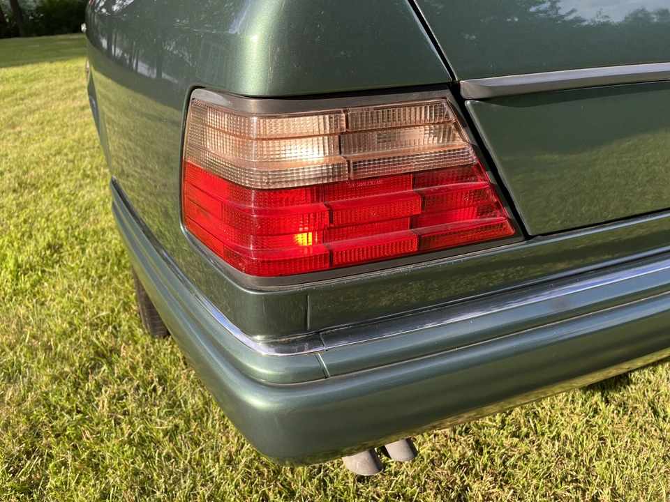 1995 Mercedes-Benz W124 E-Class - Image 16 of 31