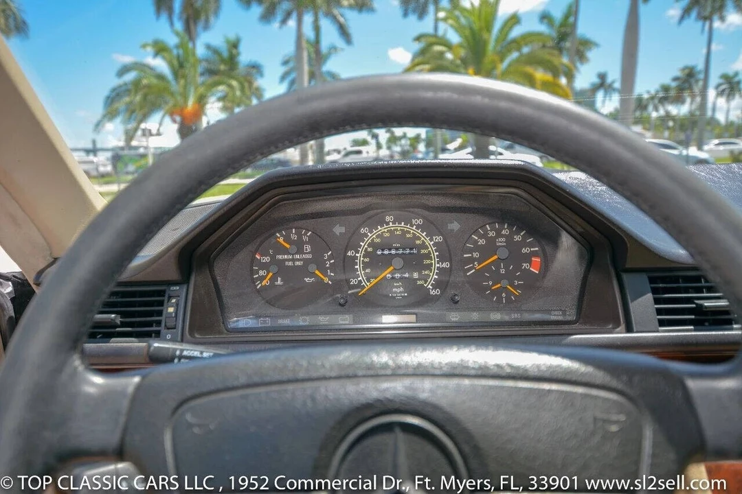 1995 Mercedes-Benz W124 E-Class - Image 2 of 21