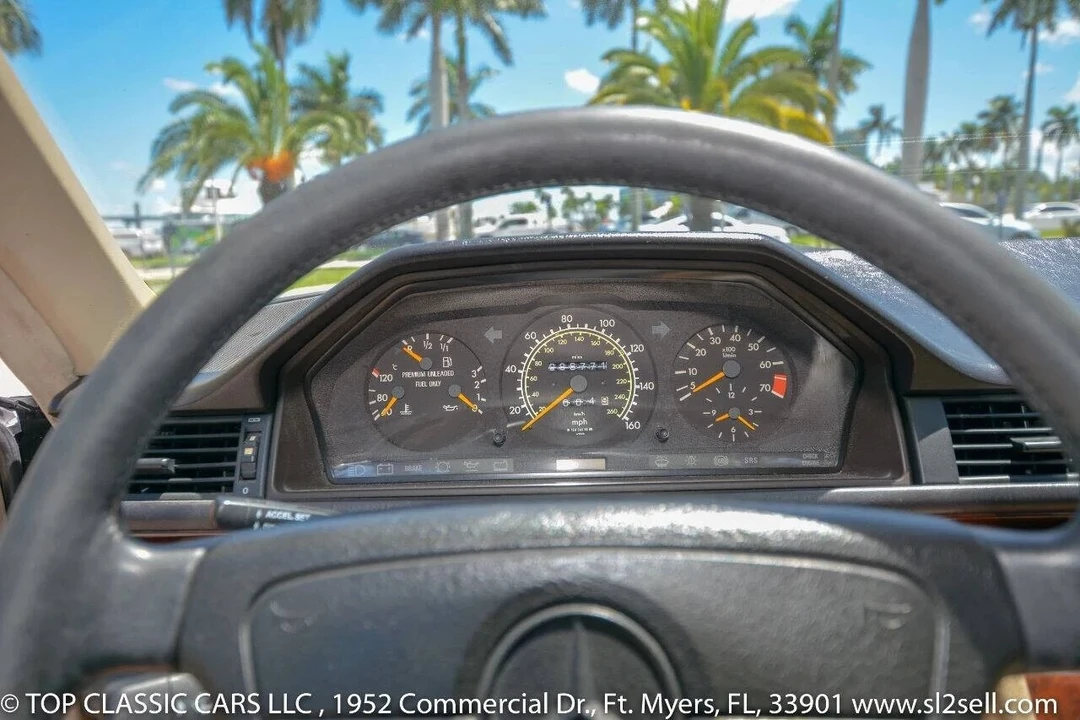 1995 Mercedes-Benz W124 E-Class - Image 2 of 21