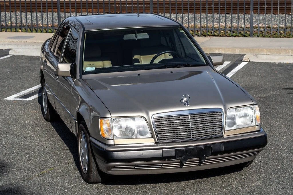 1995 Mercedes-Benz W124 E-Class - Image 17 of 21