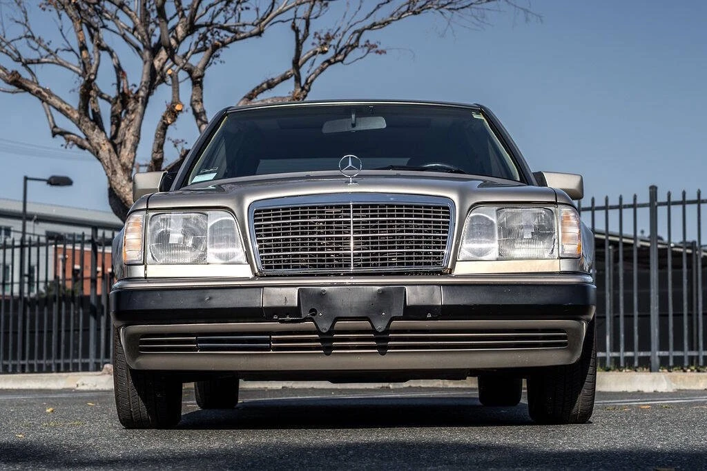 1995 Mercedes-Benz W124 E-Class - Image 11 of 21