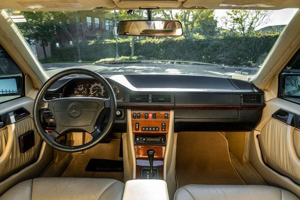 1995 Mercedes-Benz W124 E-Class - Image 20 of 21