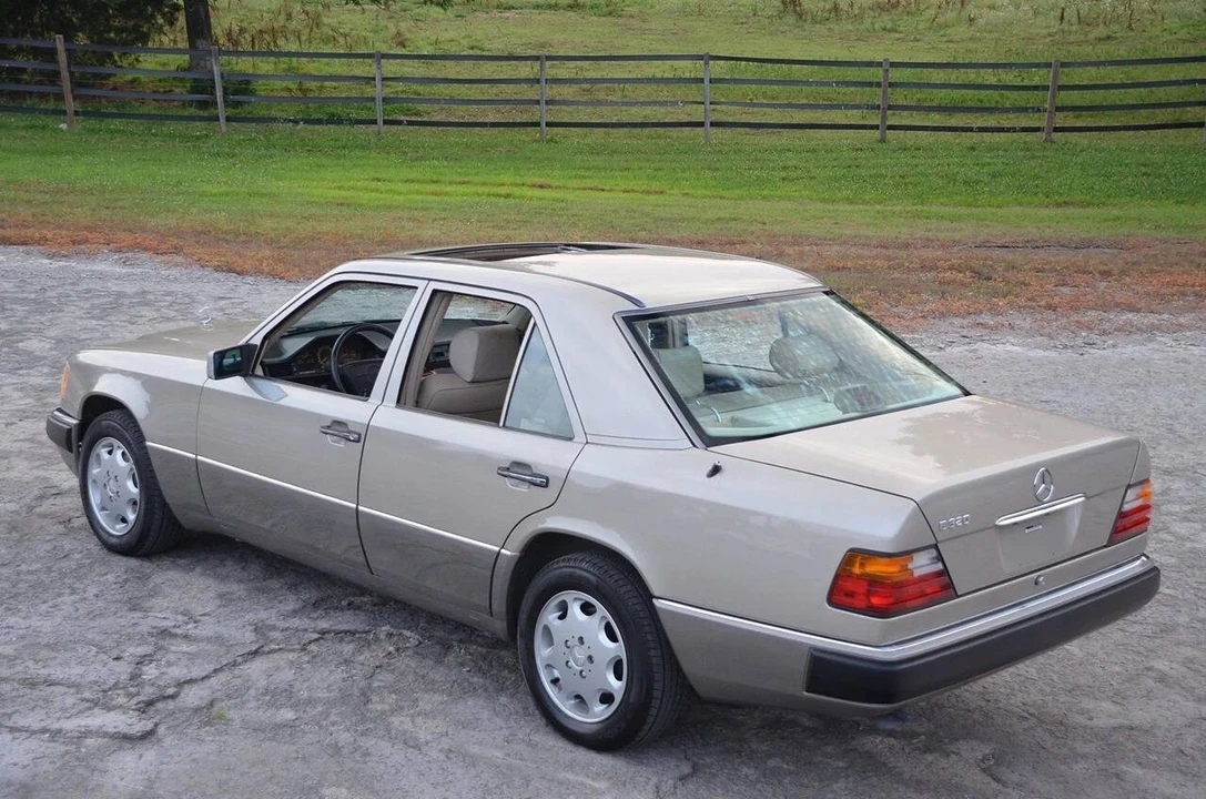 1995 Mercedes-Benz W124 E-Class - Image 5 of 6