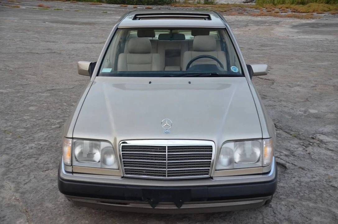 1995 Mercedes-Benz W124 E-Class - Image 6 of 6