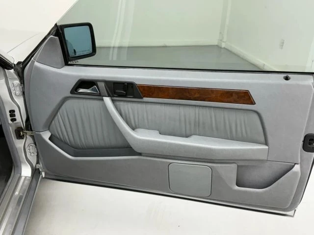 1995 Mercedes-Benz W124 E-Class - Image 19 of 21