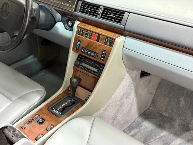 1995 Mercedes-Benz W124 E-Class - Image 21 of 21