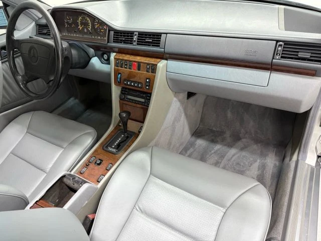 1995 Mercedes-Benz W124 E-Class - Image 17 of 21