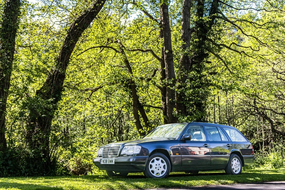 1995 Mercedes-Benz W124 E-Class - Image 3 of 30