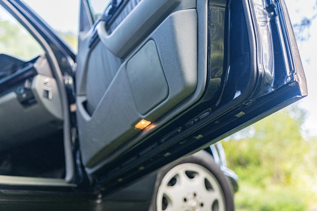 1995 Mercedes-Benz W124 E-Class - Image 24 of 30