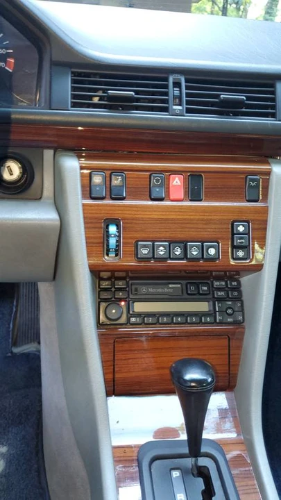 1995 Mercedes-Benz W124 E-Class - Image 7 of 12