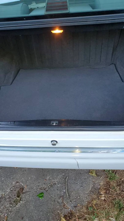 1995 Mercedes-Benz W124 E-Class - Image 9 of 12
