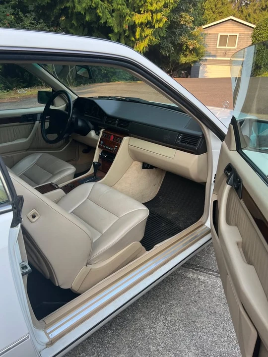 1995 Mercedes-Benz W124 E-Class - Image 11 of 11