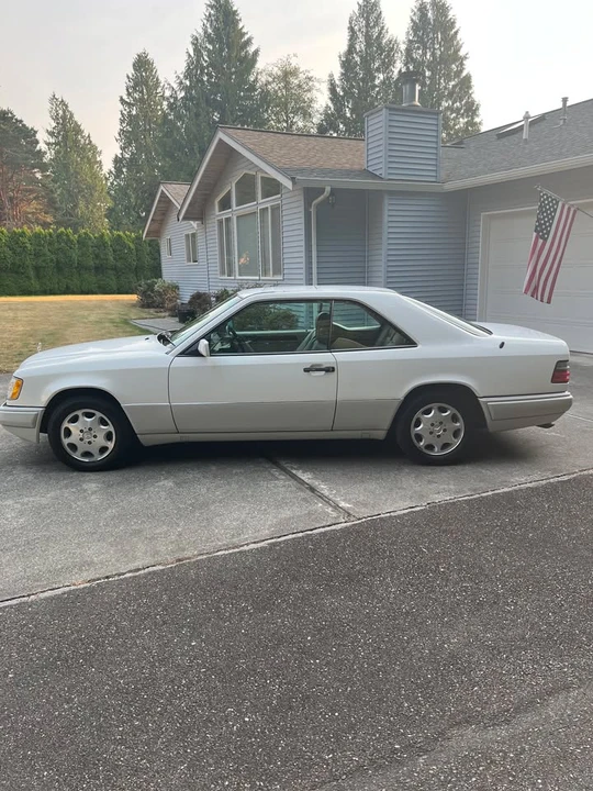 1995 Mercedes-Benz W124 E-Class - Image 3 of 11