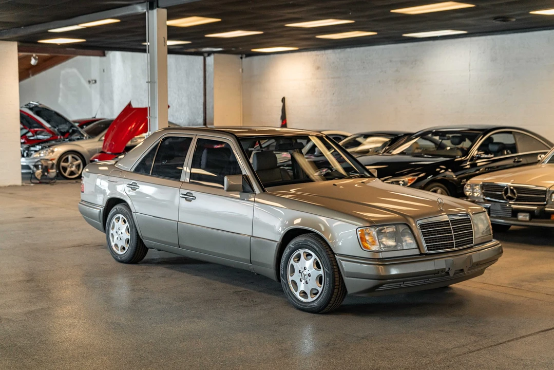 1995 Mercedes-Benz W124 E-Class - Image 4 of 31
