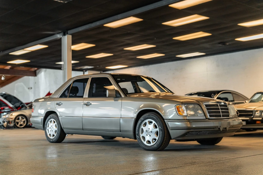 1995 Mercedes-Benz W124 E-Class - Image 6 of 31